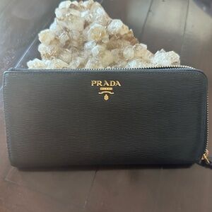 Prada Black Vitello Move Wallet
